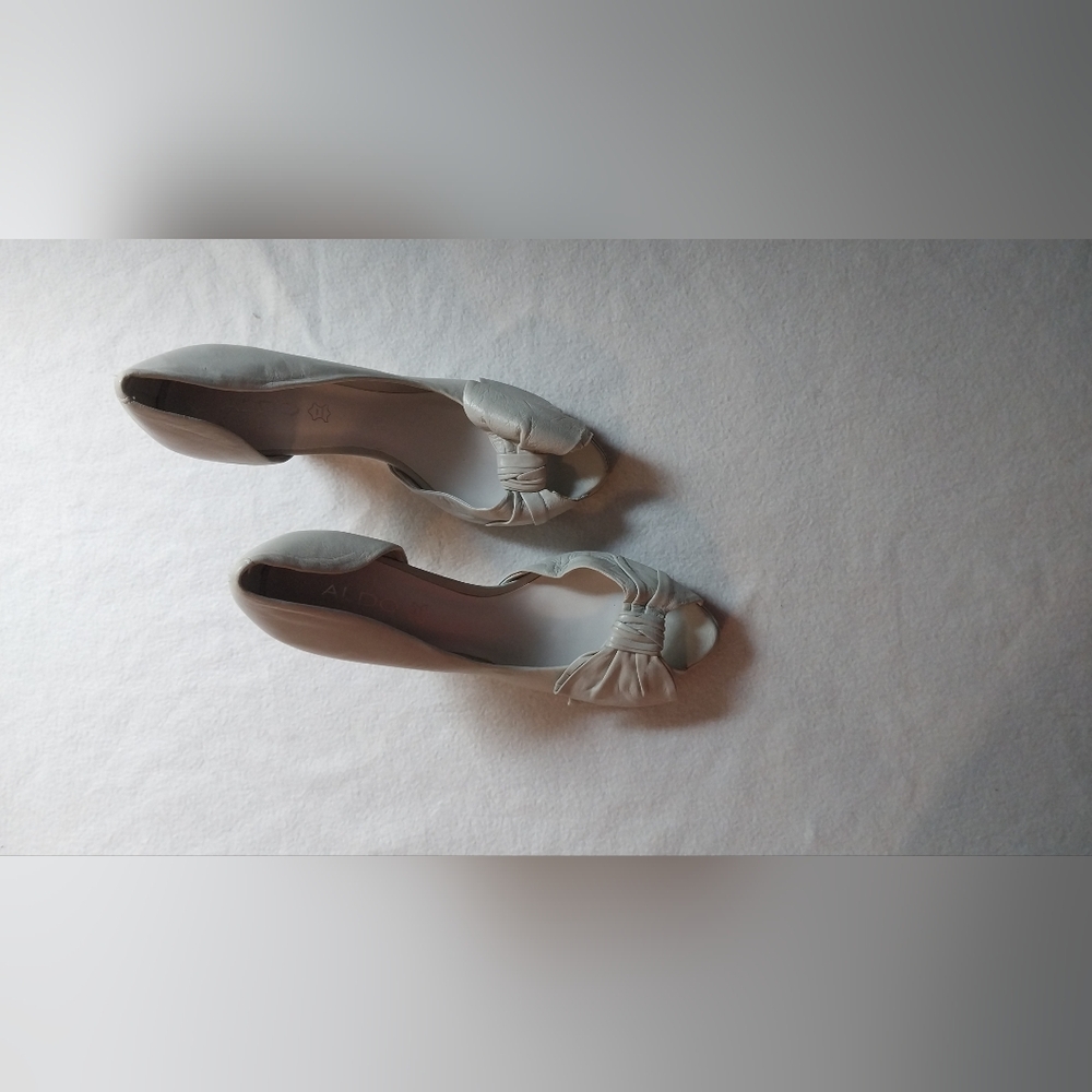 Aldo Vintage Heels - Picture 2 of 3